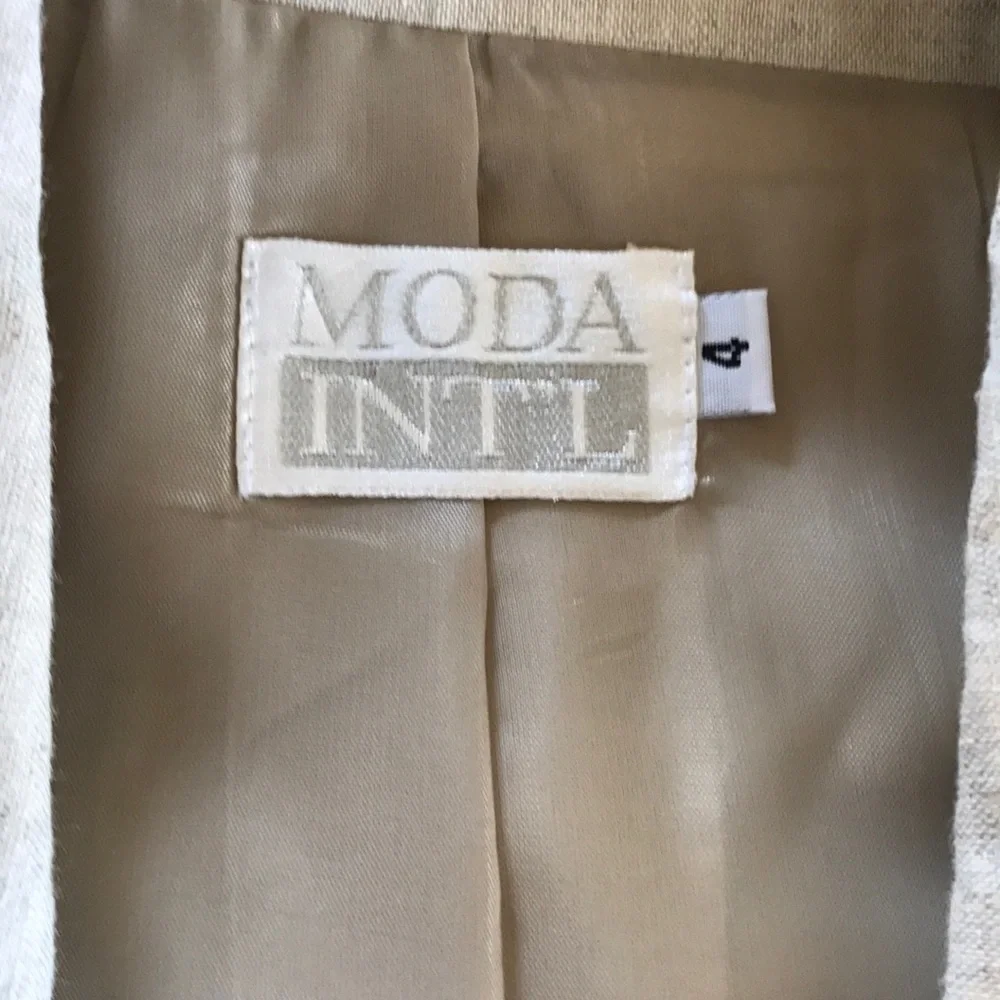 MODA INTL WOMEN SKIRT SUIT SIZE 4 COLOR CREAM - Picture 2 of 12